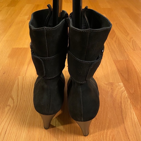 La Canadienne Suede Booties - Picture 2 of 6